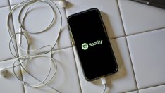 Spotify засилва позициите си в подкастите с две нови придобивания