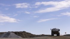 Китайски дипломат: Ще инвестираме в минното дело в Канада въпреки натиска на Трюдо