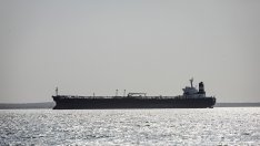 ЕС и Г7 обмислят забрана на морските услуги за износа на руски петрол вместо ценови таван