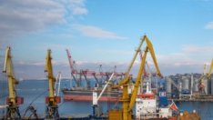 Хаосът в Украйна блокира товари с храни и метали