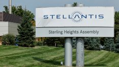 След Volkswagen и Stellantis понижи насоките си за печалбата 