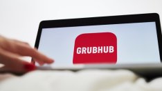 Just Eat обмисля продажбата на Grubhub