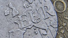 ИПИ: По-евтини трансгранични плащания в евро – очакванията