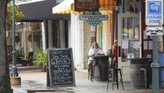 Потребителското доверие в САЩ достигна 6-годишно дъно