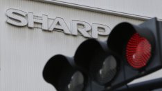 Foxconn свива офертата си за придобиването на Sharp