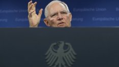 Шойбле поиска от Бундестага удължаване на програмата за Гърция