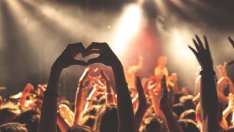 Музикалната 2015 г. - стриймингът, Адел и големите надежди