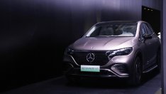 Mercedes внедрява твърдотелна батерия в сериен електромобил