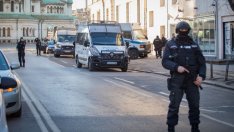 Със засилена охрана превозват експонати от колекцията на Васил Божков в Квадрат 500