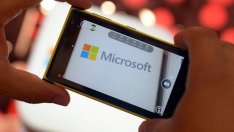 Съд спира временно поръчката на Пентагона към Microsoft