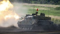 Ръстът на БВП на Япония застрашава целта за 2% разходи за отбрана