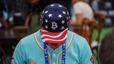 Биткойнът и златото са големите печеливши от заплахите на Тръмп към Фед