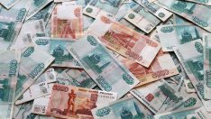 Русия увеличава пет пъти покупките на злато и валути през октомври