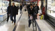 Продажбите на дребно в Турция се сриват за втори месец подред