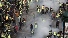 Демокрациите са в политически хаос, а политиците възприемат нов начин на мислене