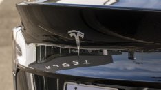 Мъск продаде още акции на Tesla за 884 млн. долара