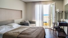 Повече места за настаняване и по-голяма заетост през април у нас