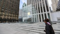 Магазините на Apple в САЩ остават затворени до май