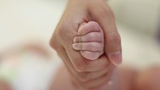 И през 2020 г. обезщетението за майчинство замръзва на 380 лв.