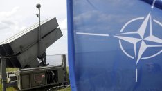 Решимостта на НАТО е под натиск от хибридната война на Русия