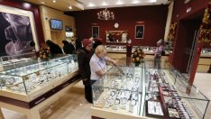 Световните продажби на луксозни стоки ще нараснат с до 4% през 2017 г.