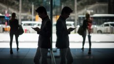 Поевтиняването на бензина в САЩ понижи инфлационните очаквания, показа проучване на Фед