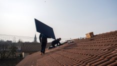 Цената на тока в Европа отново стана отрицателна заради соларния бум