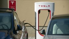 GM взима пример от Ford – ще използва мрежата на Tesla от супербързи зарядни станции