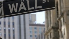 Индексите на Wall Street се разминават след най-лошия си ден от 30 години*