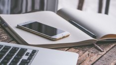 Смартфонът е най-желаната стока на изплащане от българите през 2017 г.