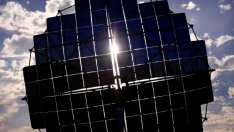 Собственици на фотоволтаици винят институции, че облагодетелстват ветропарк