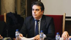 Асен Василев: Петролът вече не се внася с руски кораби