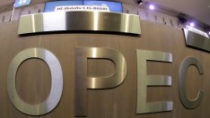ОПЕК намали прогнозите си за ръста на глобалното търсене на петрол