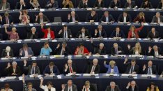 Европарламентът одобри 100 млн. евро спешна помощ за бежанците в ЕС