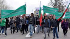 Търговци на дървесина блокираха частично границата с Гърция