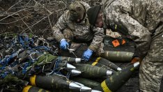 Русия увеличава натиска си, докато помощта за Украйна се забавя