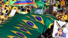 Политическата криза в Бразилия спъва икономиката 