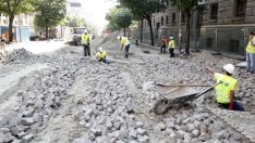 Майстор-павьор консултира ремонта на бул. "Дондуков"