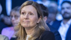 Френските депутати преизбраха съюзничка на Макрон за председател на парламента