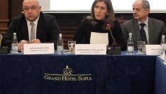 Законови промени за тласък на зимния туризъм обещава Ангелкова