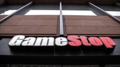 GameStop записа първия скок на тримесечните си приходи от две години