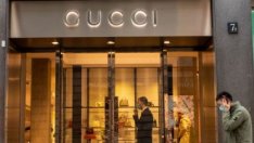 Gucci повишава цените на чантите си, за да смекчи удара от коронавируса