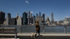 Ню Йорк отваря отново офисите на фона все още силните опасения на работодателите