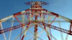 Електроенергията за бита поскъпва с близо 3%