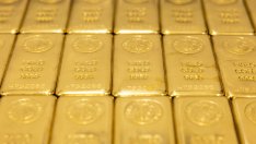 Банките се връщат назад във времето с манията си по златото