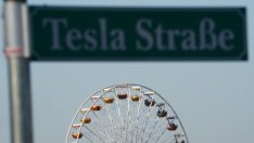 Мъск иска да започне с производството в Германия още през ноември