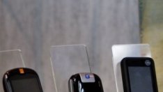 Българските потребители предпочитат евтини телефони до 100 лева 