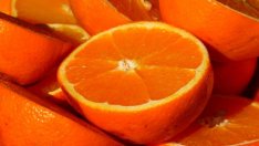 Диетолог съветва потребителите да купуват мандарини без боя по кората