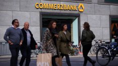 Печалбата на Commerzbank се свива с 52%