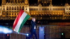 Кой печели и кой губи от победата на Петер Мадяр на изборите в Унгария?